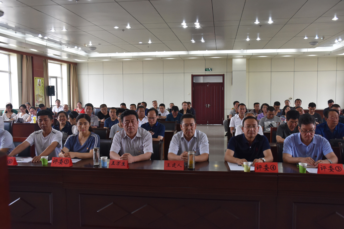 692評委席1.jpg 692評委席1.jpg